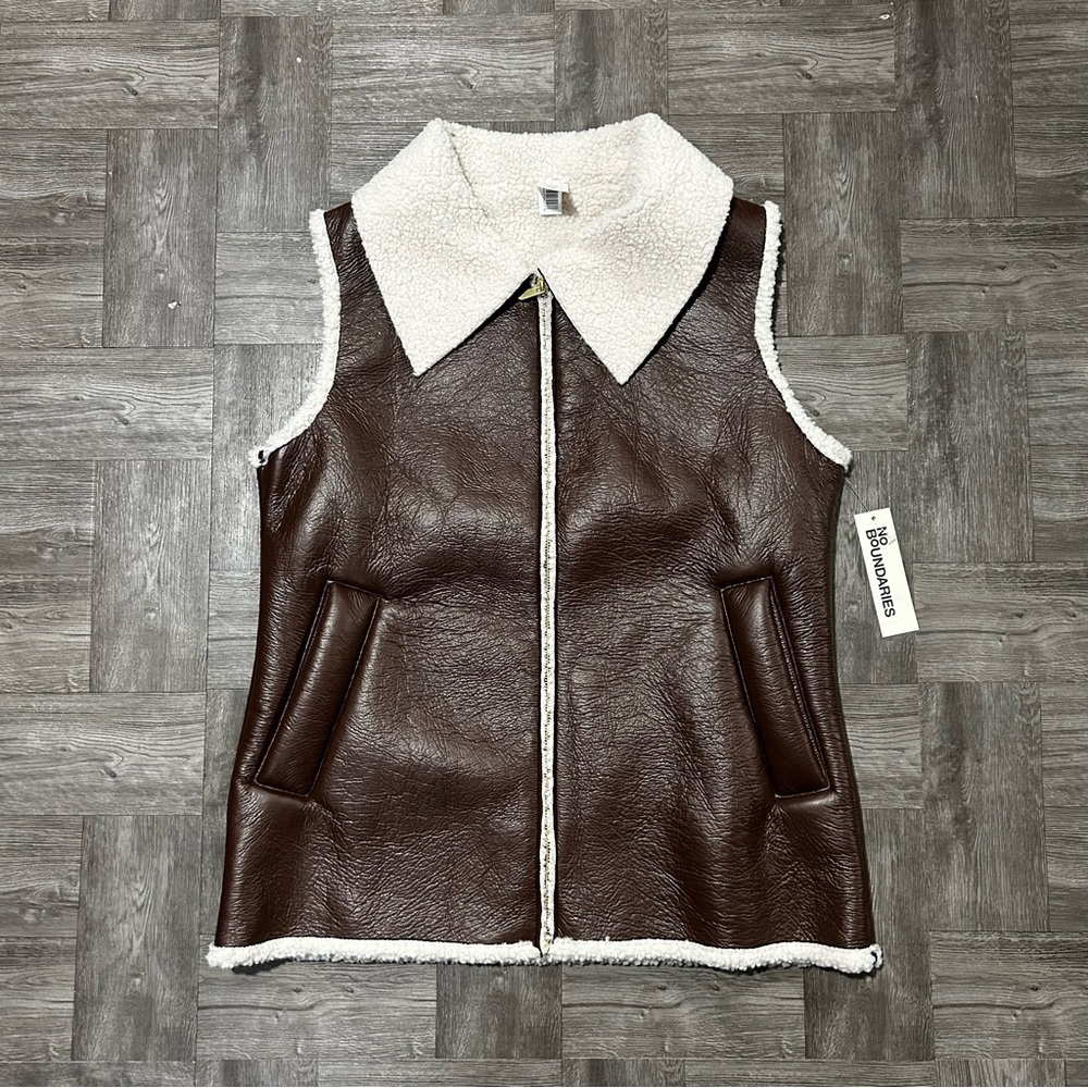 No Boundaries Brown Women’s Faux Fur Shearling Vest Size S/M